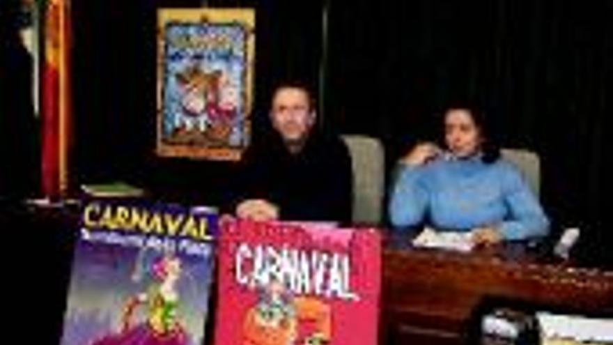 Pedro Rivero gana el concurso de carteles del Carnaval 2004