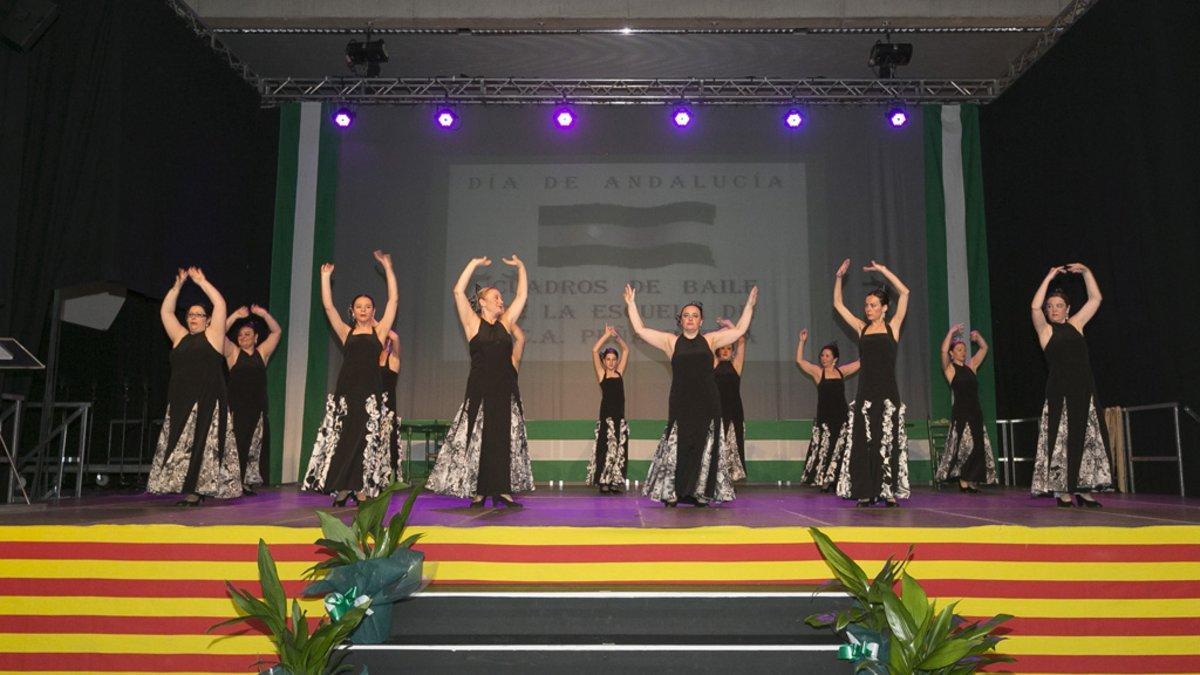 Bailes por el Día de Andalucía en Viladecans.