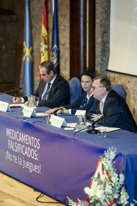 Jornada "Medicamentos falsificados: ¡No te la juegues!" en Oviedo