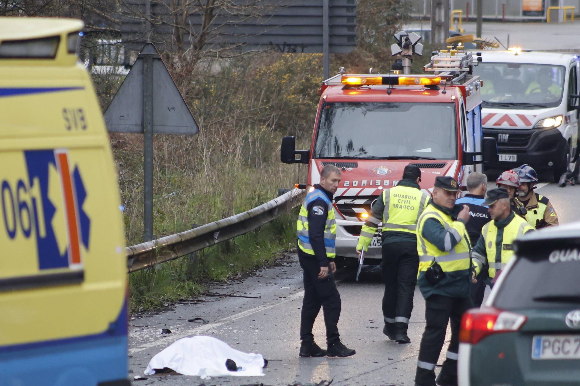 Dos fallecidos y dos heridos graves en un accidente en Ames 