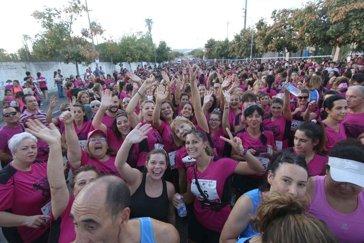 La marea rosa inunda las calles de Córdoba