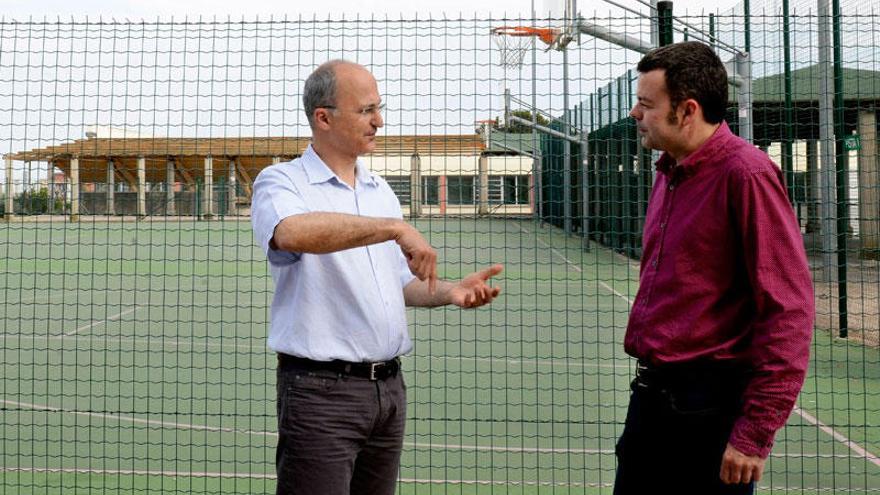 Albert Testart amb Jordi Giró a la zona esportiva.