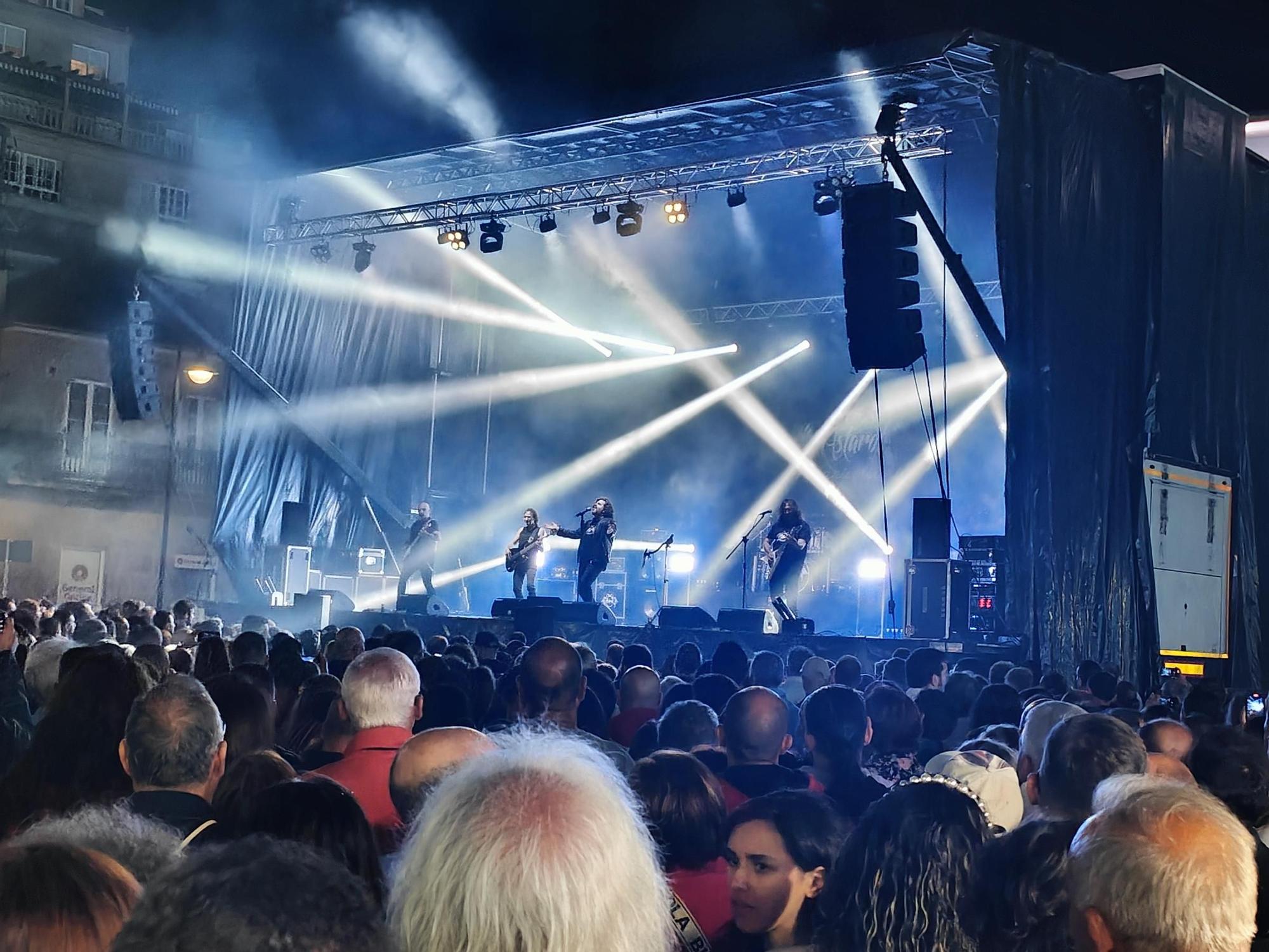 Astarot reúne a 4.000 personas en Cangas y Noname Djs abarrotan laa explanada de Ojea