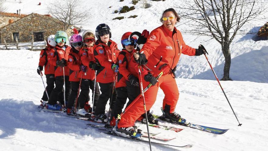 Club de esquí y snowboard infantil