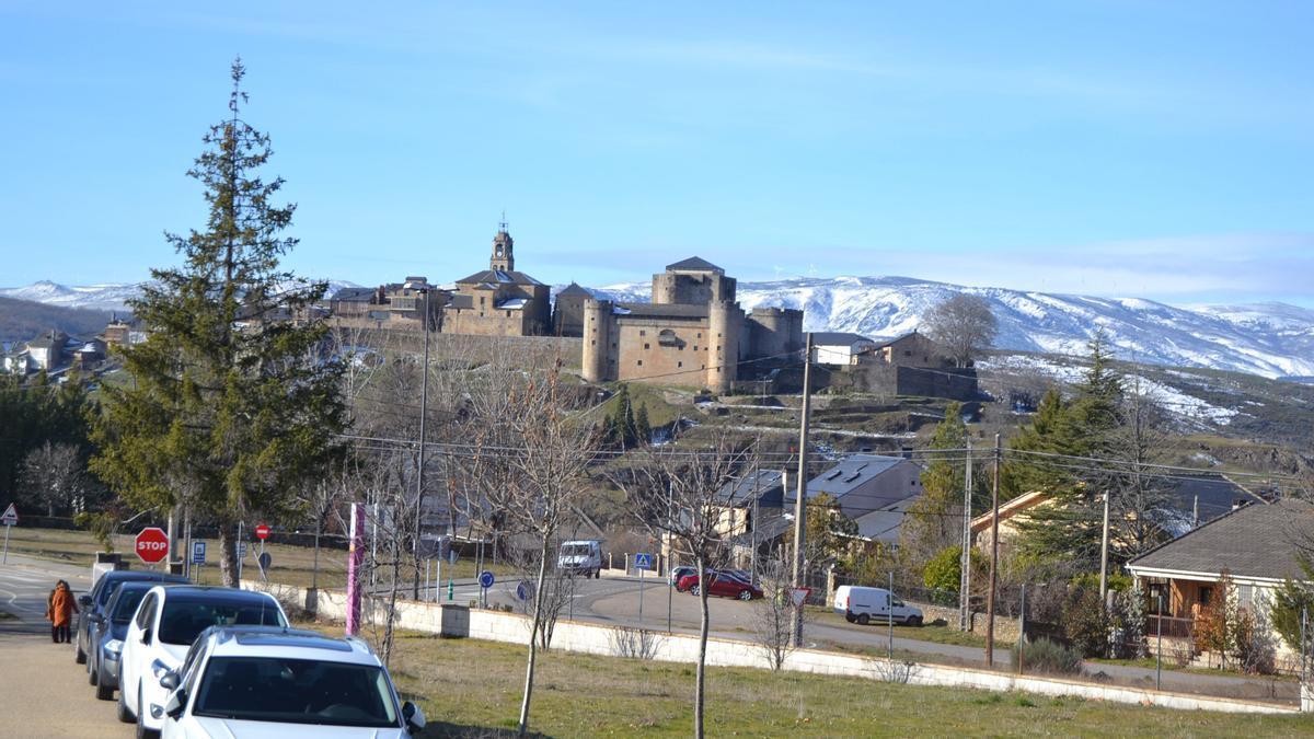 Las montañas que rodean puebla, teñidas de blanco en un anterior temporal