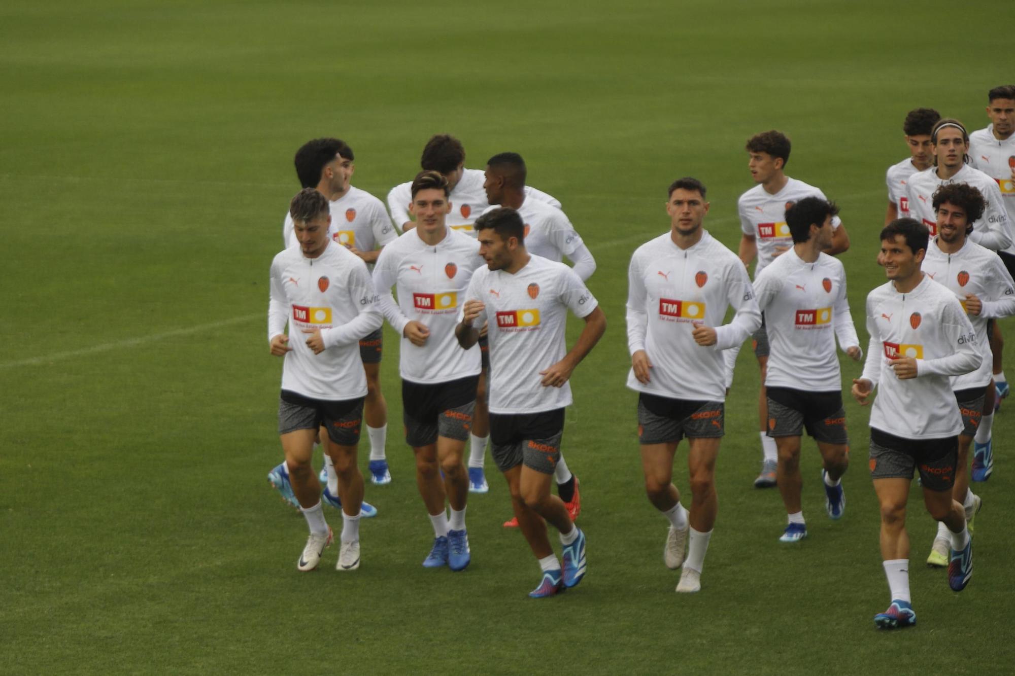 El Valencia CF se prepara para el partido de mañana frente al Cádiz