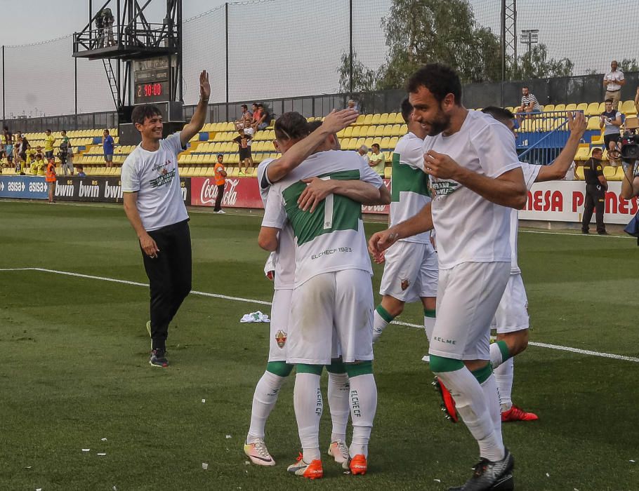 Ascenso Elche CF: imágenes del partido ante el Villarreal B y fiesta sobre el césped