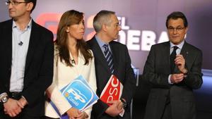 D’esquerra a dreta, Herrera, Camacho, Navarro i Mas, a l’inici del debat de TV-3.