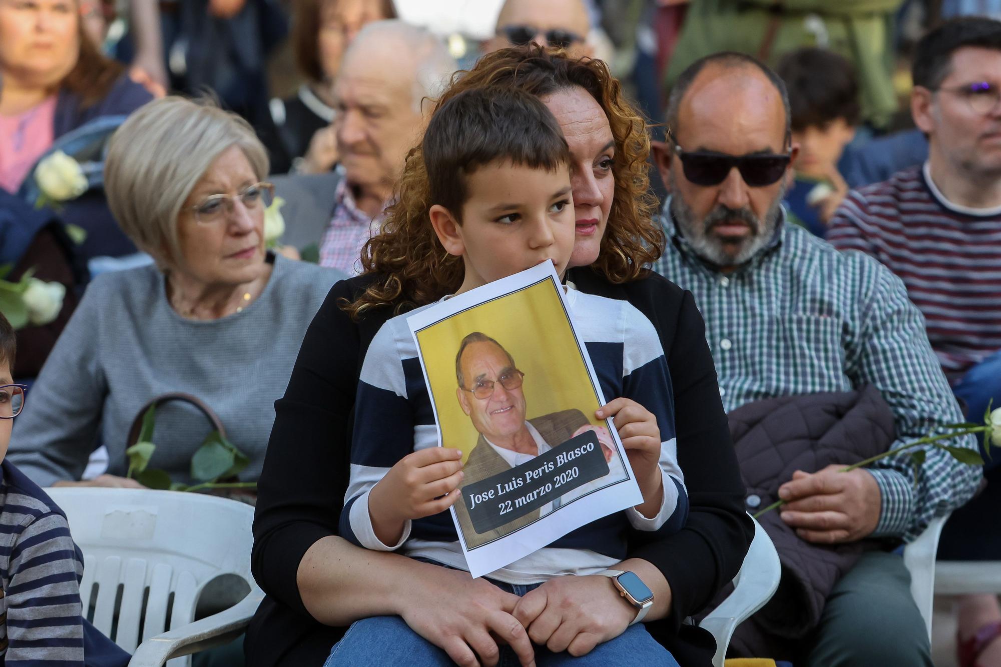 Homenaje a las víctimas de las residencias Domus Vi de Alcoy y Cocentaina