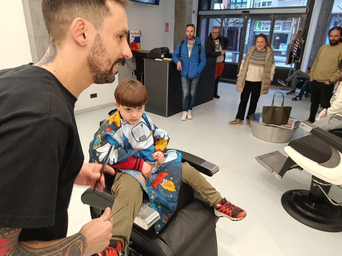 Cortes de pelo sin barreras en Lugones