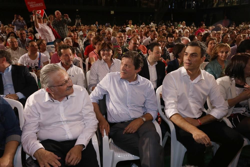 Mitin del PSOE en Oviedo con Pedro Sánchez