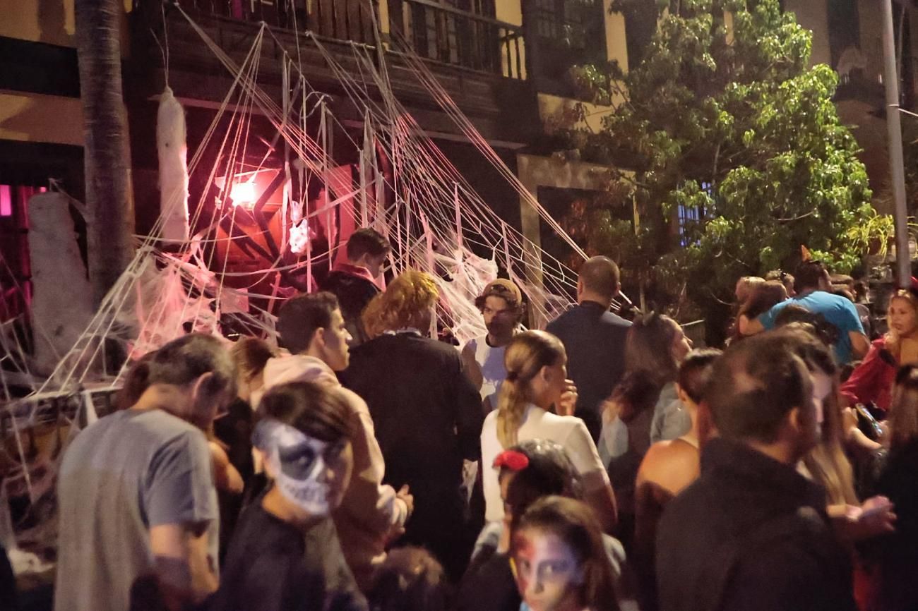 Ambiente de Hallowen en Pueblo Hinojosa