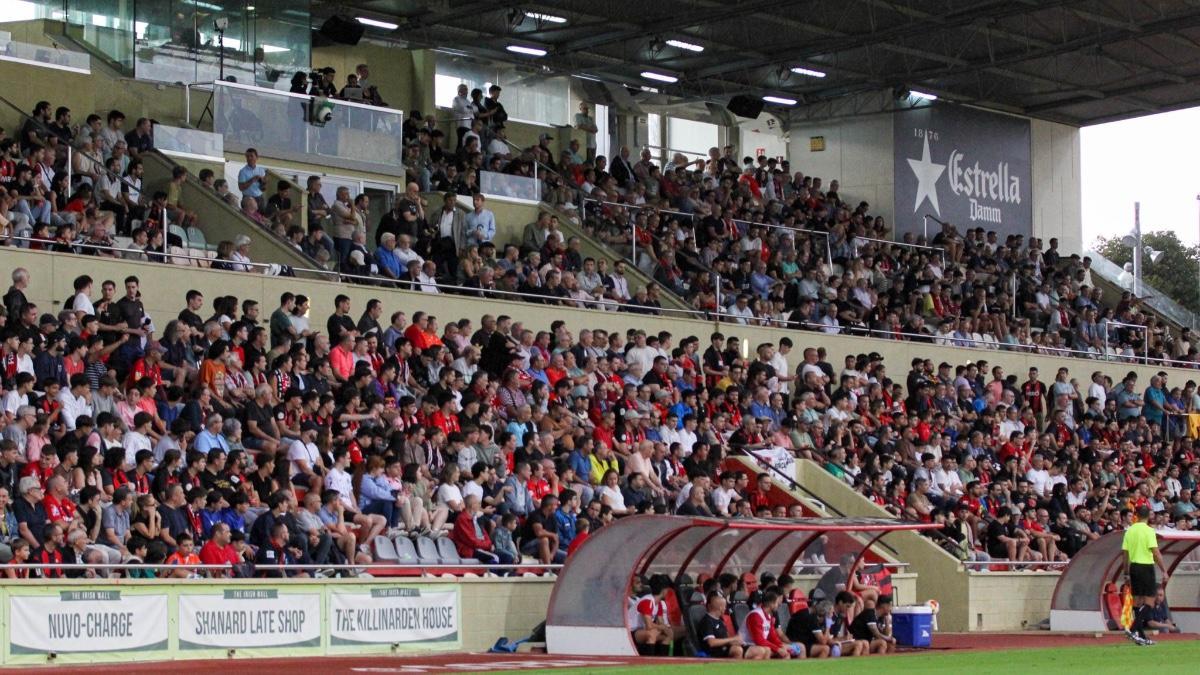 La tribuna presentará una gran entrada