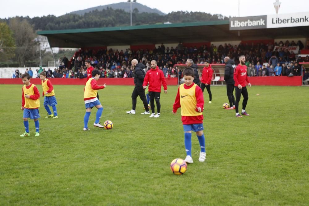 Entrenamiento del Sporting en Navia