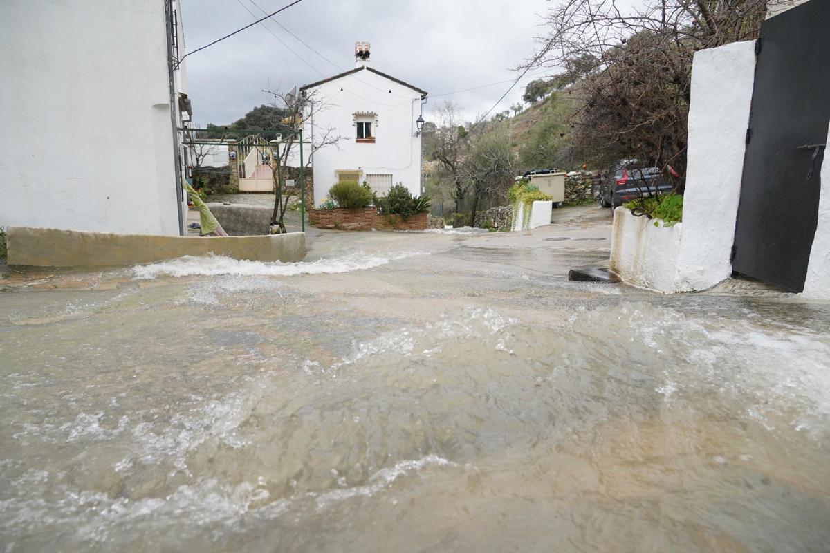 Las calles de Alpandeire son un río.