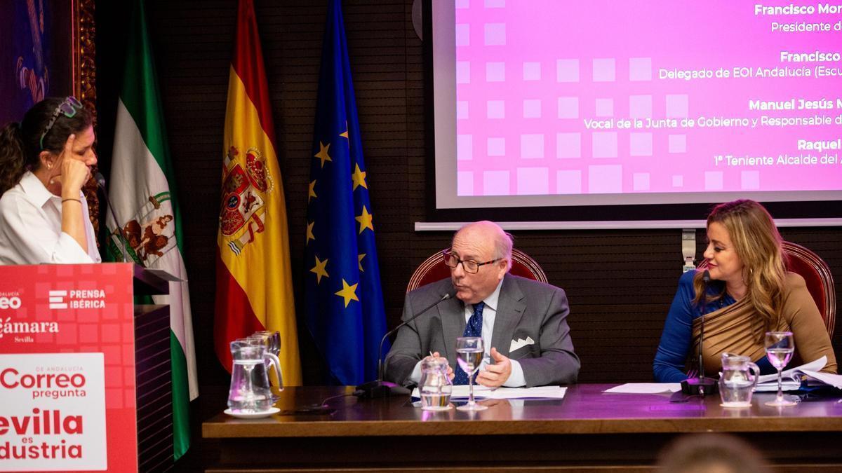 Francisco Moreno, presidente de FEDEME, y Raquel Vega, primera teniente de alcalde del Ayuntamiento de La Rinconada.
