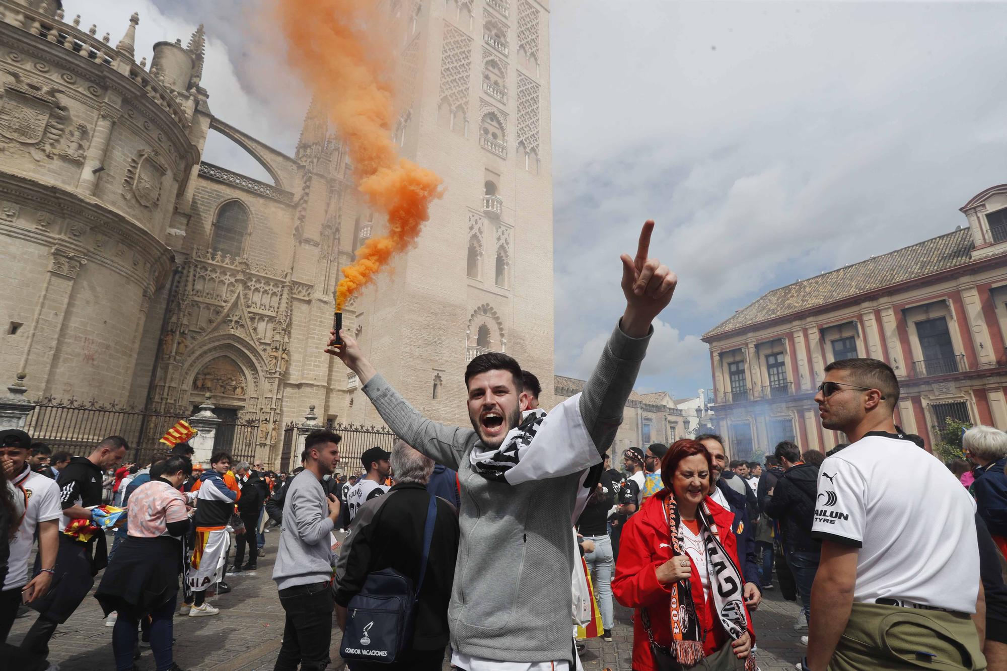 La afición valencianista toma Sevilla