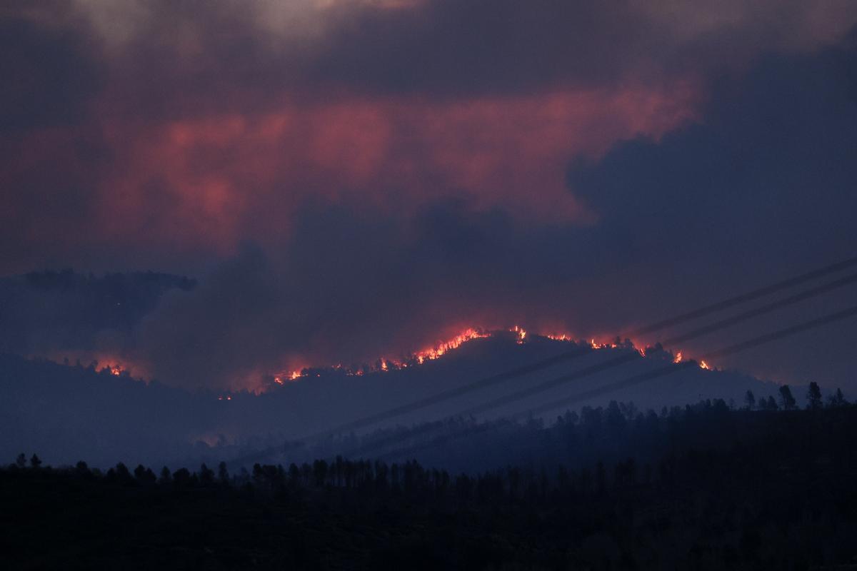 Las imágenes del incendio forestal que afecta a Teruel y Castellón