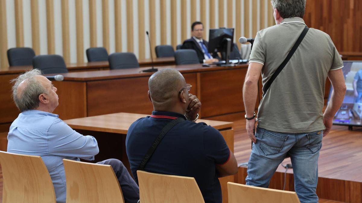 El letrado judicial que se apropió de 240.000 euros de un juzgado de Vigo junto a los otros dos implicados