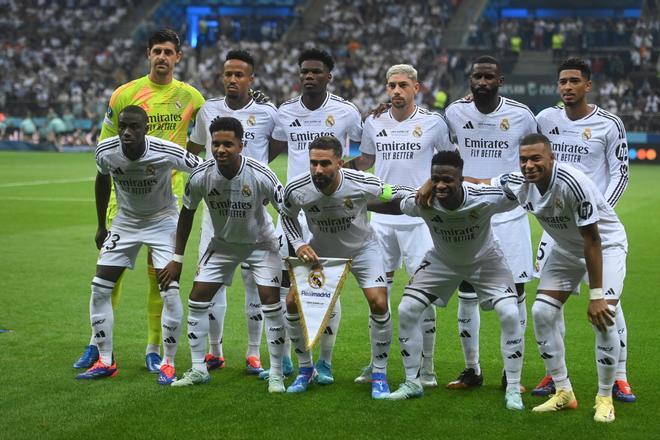 La alineación del Real Madrid para el partido de la Supercopa de Europa de fútbol, entre el Real Madrid y el Atalanta, en el Estadio Nacional de Polonia, en Varsovia.