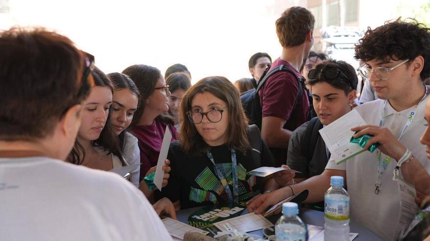Más allá de las aulas: la UEx recibe a sus nuevos alumnos en Badajoz con una jornada de convivencia y actividades