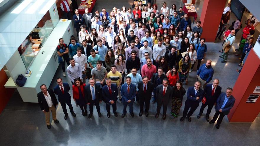 El Santander beca a 235 alumnos  de la UPV