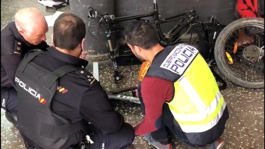 La Policía Nacional detiene en Alicante al principal proveedor del entramado criminal que enviaba bicicletas robadas al Norte de África