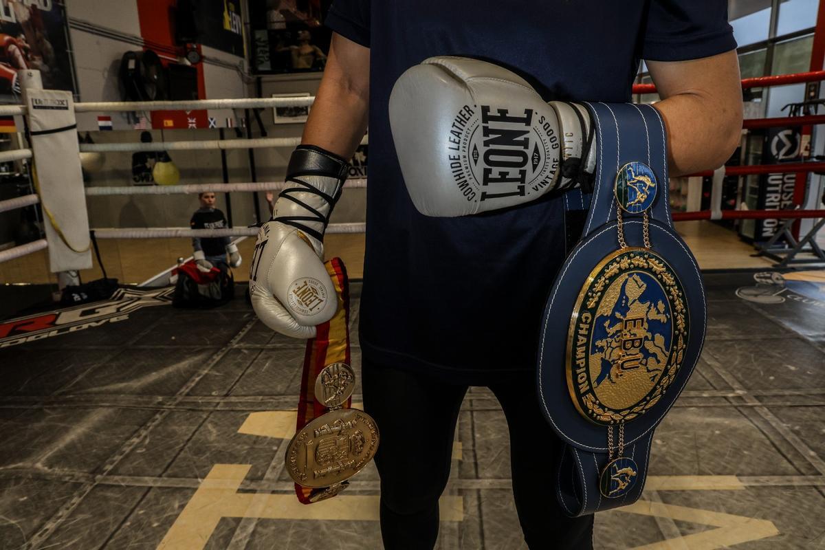 Sheila Martínez, la alicantina, campeona de Europa de boxeo de peso pluma