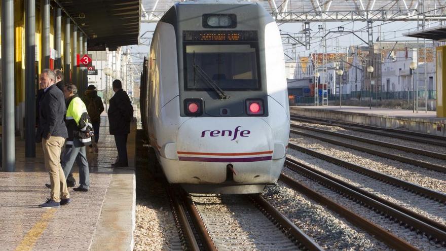 Renfe ofrece 20.000 plazas más esta Navidad para viajar desde o a la C. Valenciana