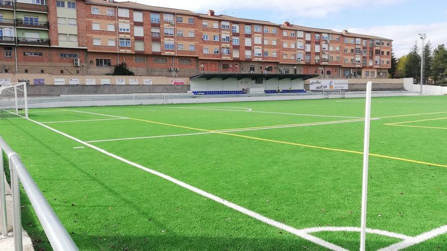 El Utrillas lanza una campaña para poder jugar en su campo ante el Valencia en Copa