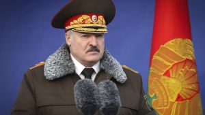 El presidente bielorruso, Aleksander Lukashenko, en un desfile militar.