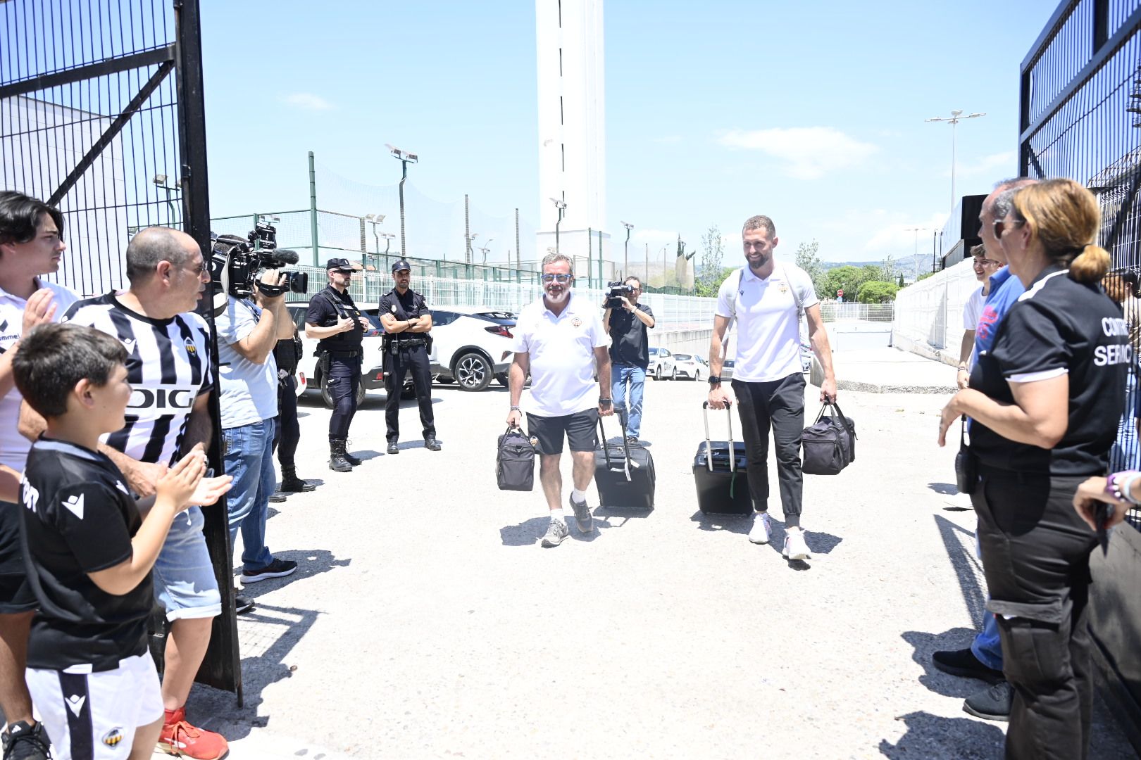 Despedida a los jugadores del CD Castellón antes de la 'final' de Alcorcón