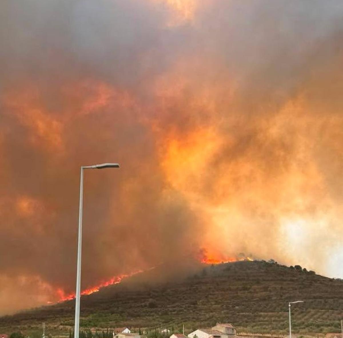 El incendio afectó a la zona de Valsordo. | SERVICIO ESPECIAL
