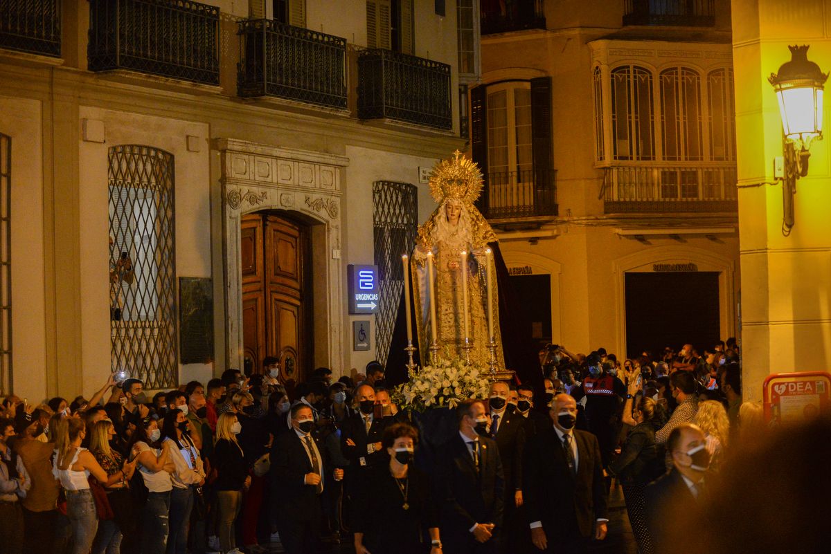 Madrugada de traslados para la veneración 'El Verbo Encarnado' en la Catedral