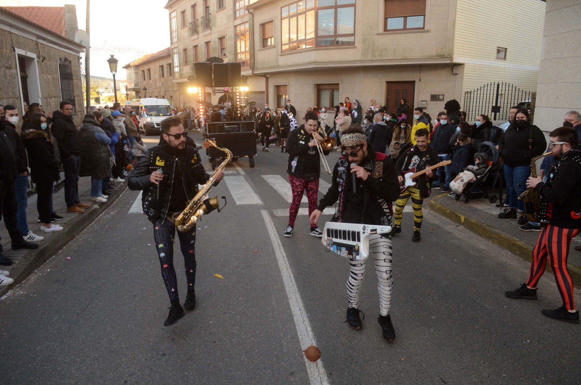 Desfile del Momo en Vilanova para despedir el Entroido 2022.