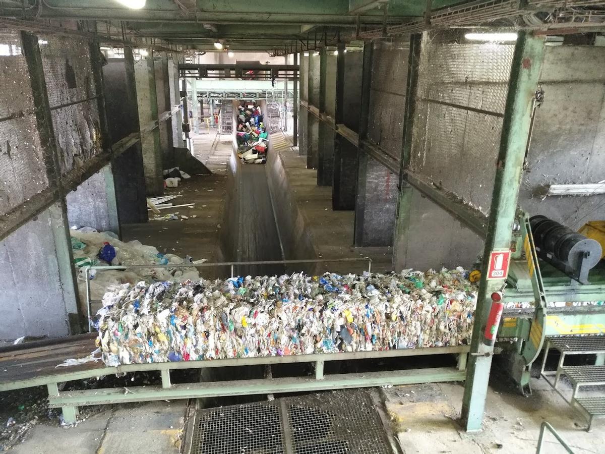 Complejo de tratamiento de plásticos.