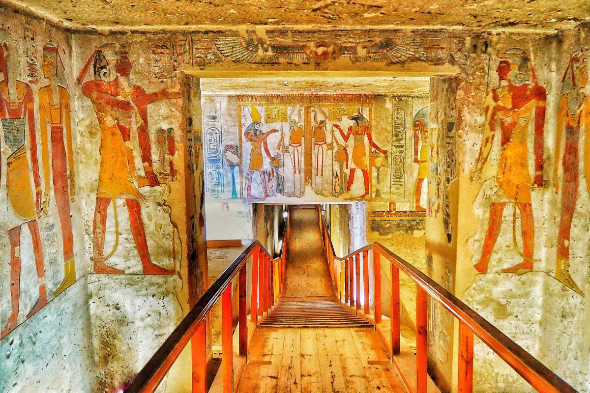 Jeroglíficos en El valle de los reyes (Luxor, Egipto)