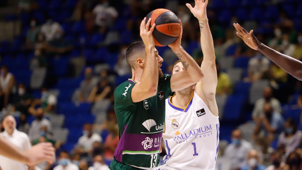 Las imágenes del Unicaja - Real Madrid del Trofeo Costa del Sol 2021.