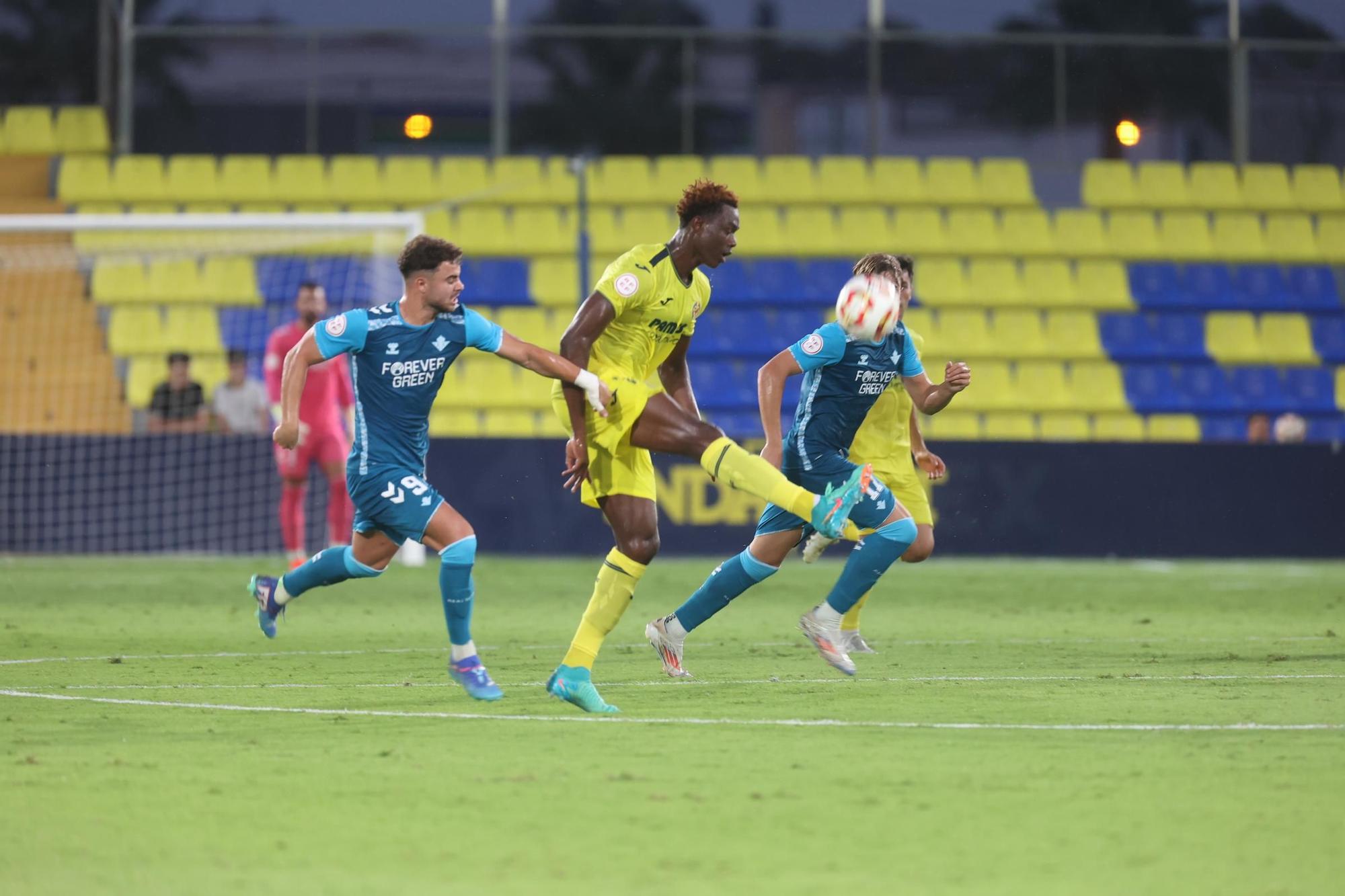 Galería | El Villarreal B - Betis B en imágenes