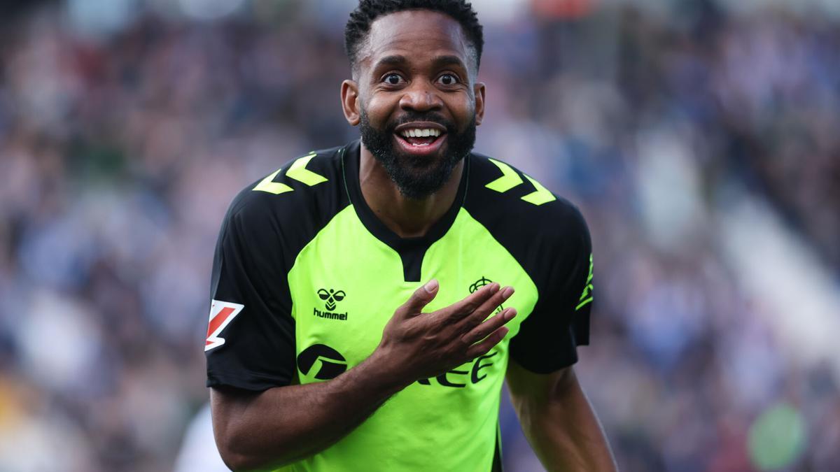 Cédric Bakambu, celebrando un gol