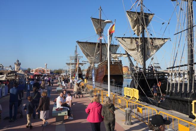 Galería: Amarran los primeros barcos de Escala a Castelló en el Grau