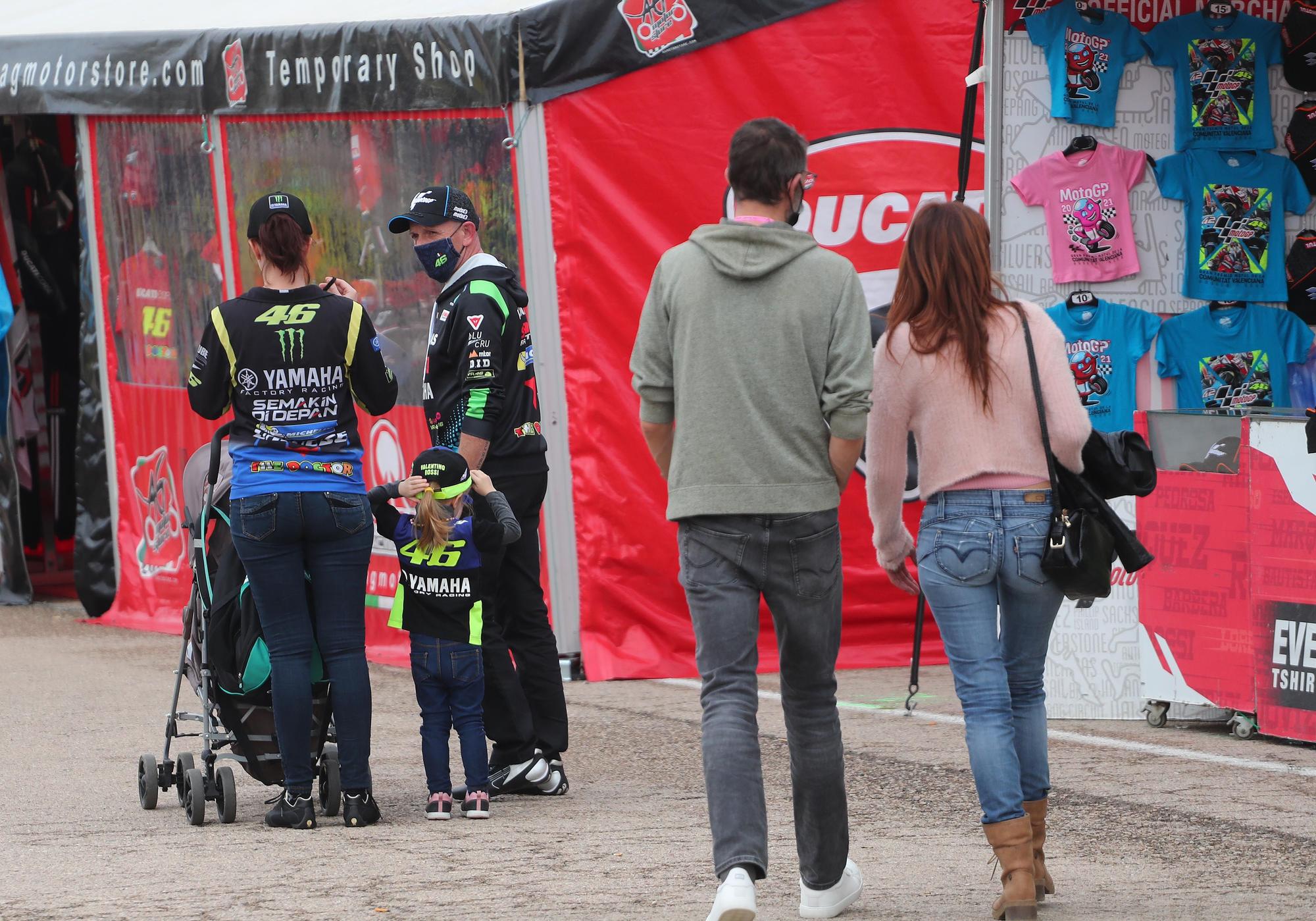 Gran ambiente en el circuito de Cheste