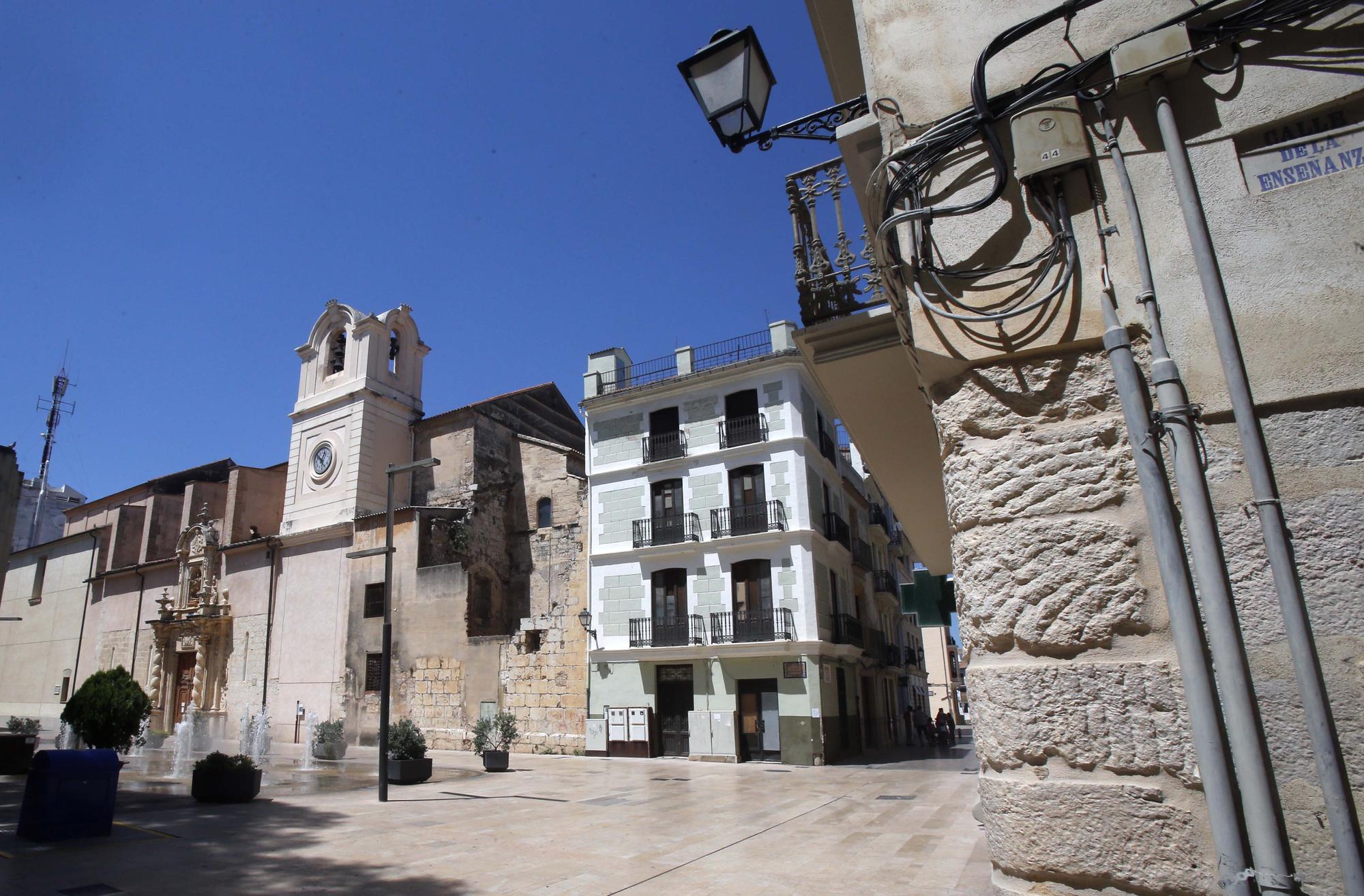 La iglesia de Santa Catalina, en el corazón de la Vila.jpg