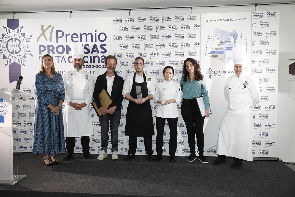 Foto del jurado y los ganadores del XI premio Promesas Alta Cocina Le Cordon Bleu.