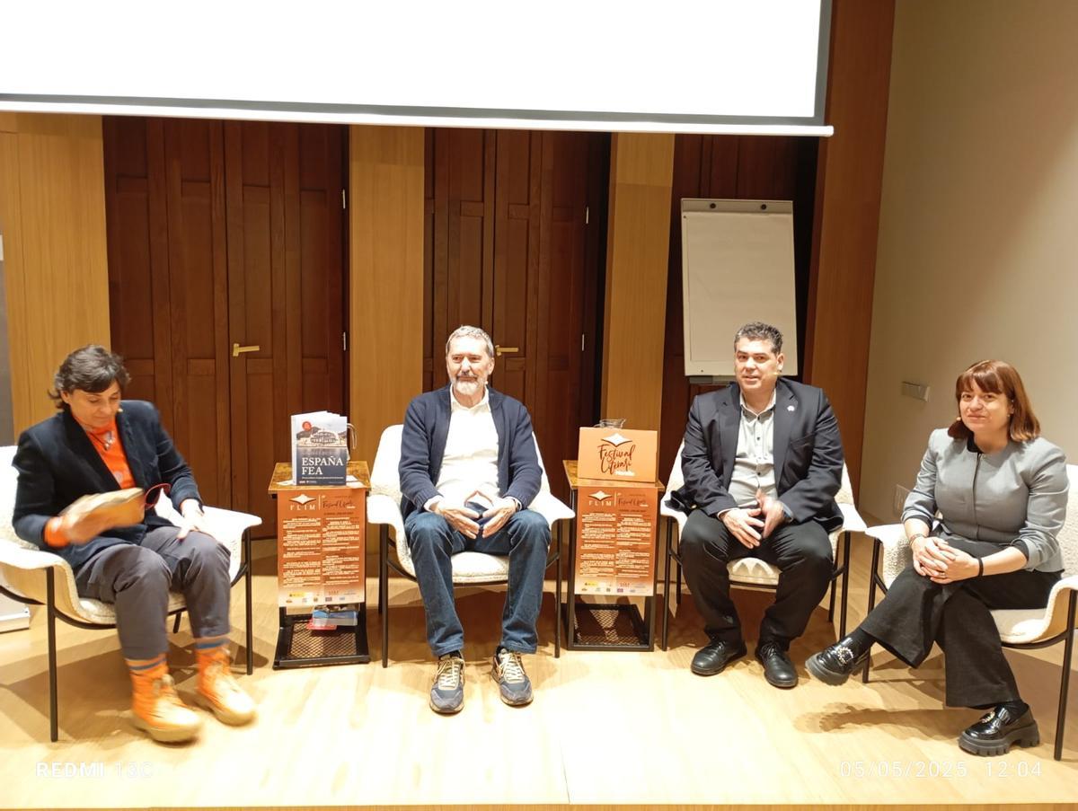 Elena Moya, Andrés Rubio, Francisco Mestre i María José Gálvez, en la roda de premsa de presentació del FLIM 2025.