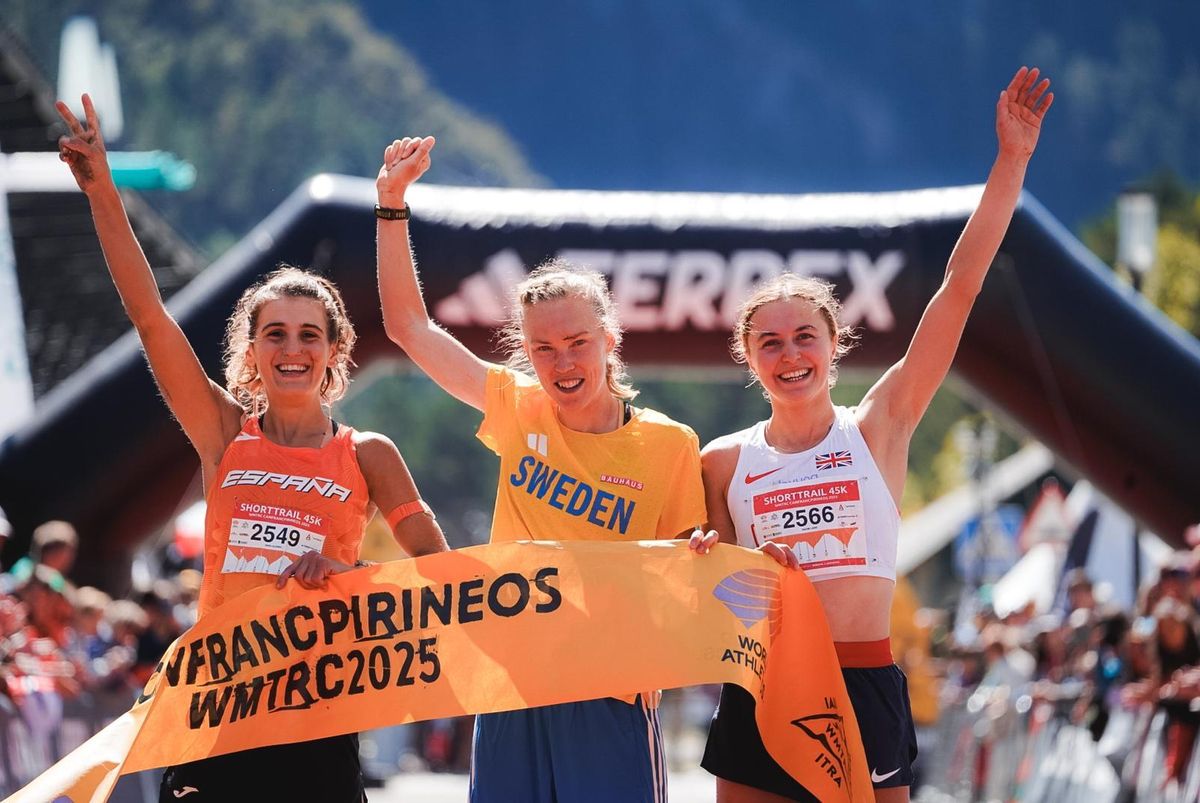 Sara Alonso, en el podio femenino junto a Tove Alexandersson y Naomi Lang
