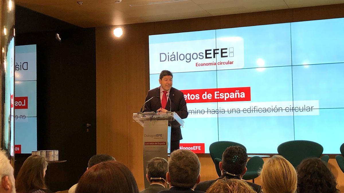 El presidente de la Asociación Española del Aluminio (AEA) y director general de Itesal, Armando Mateos, en la presentación de Casas Circulares.