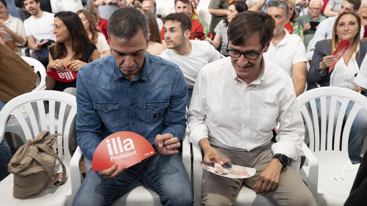 Pedro Sánchez y Salvador Illa, el pasado 6 de junio en un mitin en L'Hospitalet.