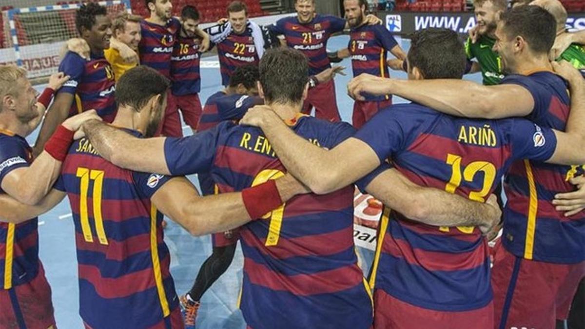Los jugadores del Barça Lassa, celebrando el triunfo al final del partido