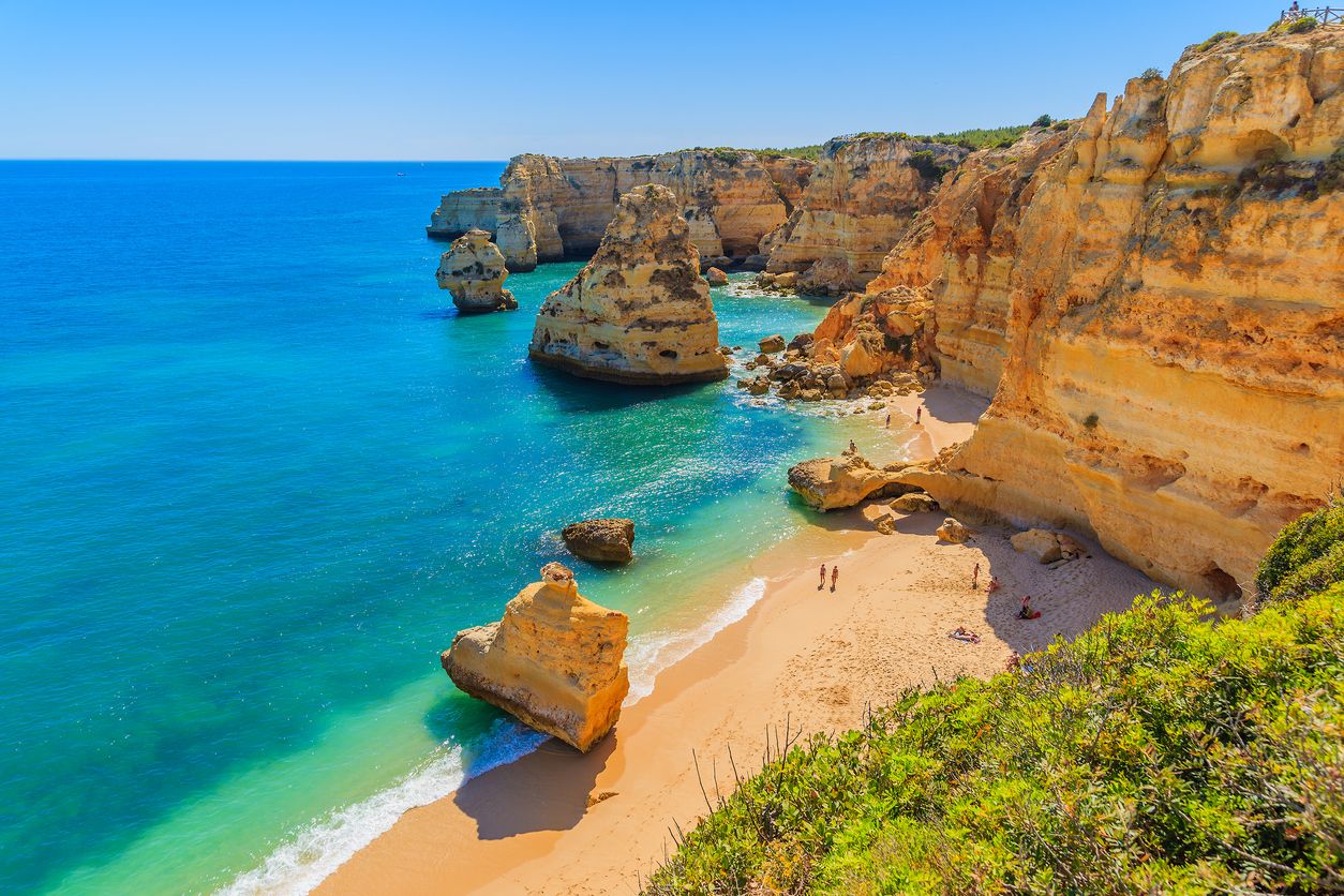 Praia da Marinha, la hermosa playa que se ve desde la ruta de senderismo más espectacular del Algarve